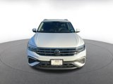 Used 2024 Volkswagen Tiguan SE image 4