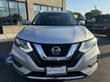 Used 2019 Nissan Rogue SV image 2
