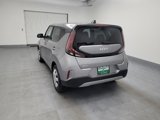Used 2023 Kia Soul LX image 5