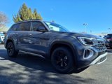 New 2025 Volkswagen Atlas Peak Edition SE image 2