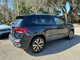 Used 2024 Volkswagen Taos SE image 3