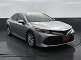 Used 2020 Toyota Camry LE image 2