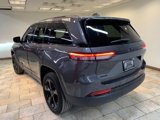 Used 2023 Jeep Grand Cherokee Altitude image 6
