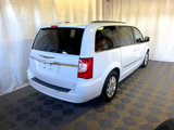 Used 2016 Chrysler Town & Country Touring image 6