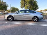 Used 2021 Hyundai Elantra SE image 4