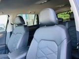 Certified 2024 Volkswagen Atlas SE w/ Black Wheel Package image 5