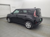 Used 2023 Kia Soul LX image 3