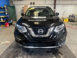 Used 2017 Nissan Rogue SV image 2