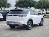 New 2025 Nissan Pathfinder Platinum image 3