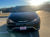 Used 2019 Chrysler Pacifica Touring-L image 3