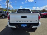 Used 2022 Toyota Tacoma TRD Off-Road image 4