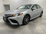 Used 2024 Toyota Camry SE image 3