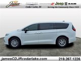 New 2026 Chrysler Pacifica Select image 2