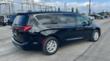 New 2025 Chrysler Pacifica Select image 6