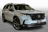 Used 2025 Honda Pilot Sport image 2