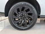 New 2025 Lincoln Navigator Reserve w/ Jet Appearance Package image 3