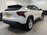 Used 2025 Chevrolet Trax LS w/ LS Convenience Package image 6