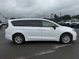 New 2026 Chrysler Pacifica Select image 2