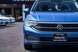 Used 2023 Volkswagen Jetta SE image 5