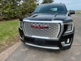 Used 2022 GMC Yukon XL Denali w/ Advanced Technology Package image 4