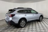 Used 2022 Subaru Outback Premium image 4