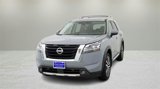 New 2025 Nissan Pathfinder Platinum image 2