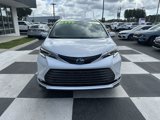 Used 2025 Toyota Sienna Platinum image 2