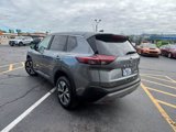 Used 2023 Nissan Rogue SV image 3