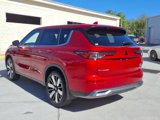 New 2025 Mitsubishi Outlander SE image 3