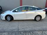 Used 2021 Toyota Prius LE image 2