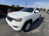 Used 2020 Jeep Grand Cherokee Laredo image 2