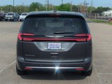 Certified 2023 Chrysler Pacifica Touring-L image 4