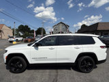 Used 2023 Jeep Grand Cherokee L Laredo image 2