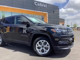 Used 2025 Jeep Compass Sport image 3