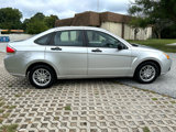 Used 2010 Ford Focus SE image 4
