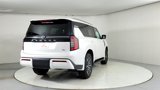 New 2025 Nissan Armada SL w/ Captain's Chari Seat Package image 6