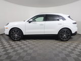 Used 2025 Porsche Cayenne image 2