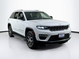 Used 2023 Jeep Grand Cherokee Limited image 3