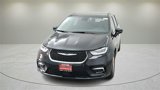 New 2025 Chrysler Pacifica Select image 2