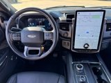 Used 2023 Ford Expedition Platinum image 4