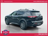 New 2025 Nissan Pathfinder SV image 4