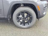 New 2025 Jeep Grand Cherokee Altitude image 2