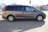Used 2013 Toyota Sienna XLE image 6