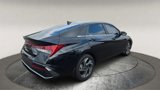 Used 2024 Hyundai Elantra Limited image 3
