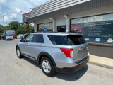 Used 2022 Ford Explorer XLT image 3