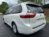 Used 2017 Toyota Sienna XLE image 4