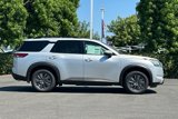 New 2025 Nissan Pathfinder SV w/ SV Premium Package image 3