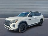New 2025 Volkswagen Atlas Peak Edition SE image 2