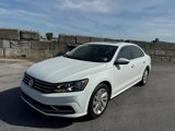 Used 2018 Volkswagen Passat 2.0T SE image 2