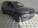 New 2025 Jeep Grand Cherokee Summit image 2